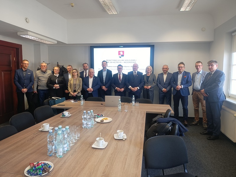 Uczestnicy spotkania w Urzędzie Marszałkowskim w Olsztynie