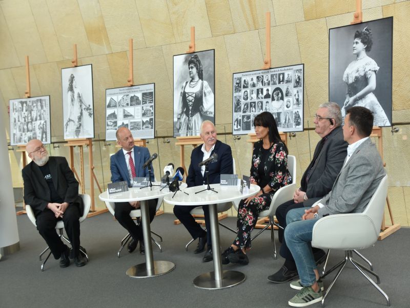 Konferencja prasowa w olsztyńskiej filharmonii 