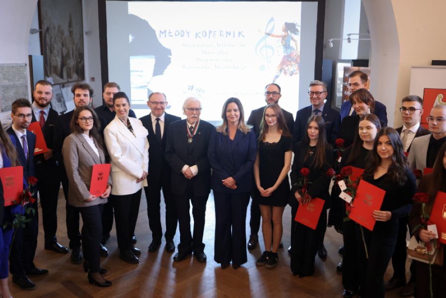 Wspólne zdjęcie stypendystów 