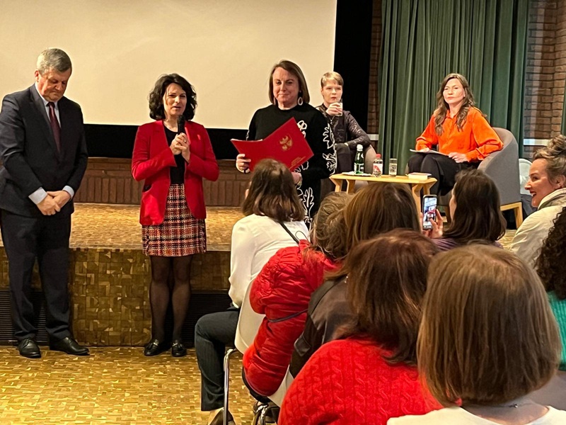 Uczestnicy spotkania w Konsulacie Generalnym RP 