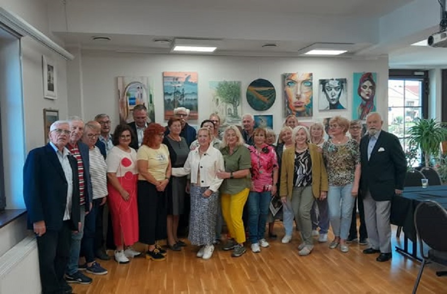 Wspólne zdjęcie wszystkich uczesnitków posiedzenia 