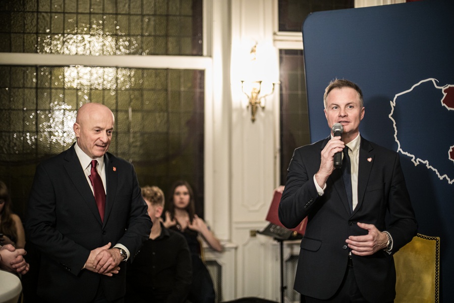 Marszałek Marcin Kuchciński podczas uroczystości 