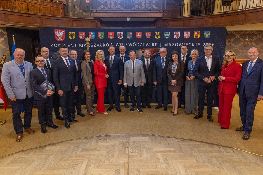 Wspólne zdjęcie marszałków województw