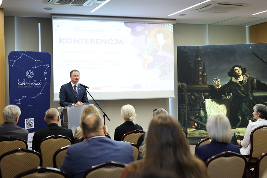 Marszałek Marcin Kuchciński podczas konferencji