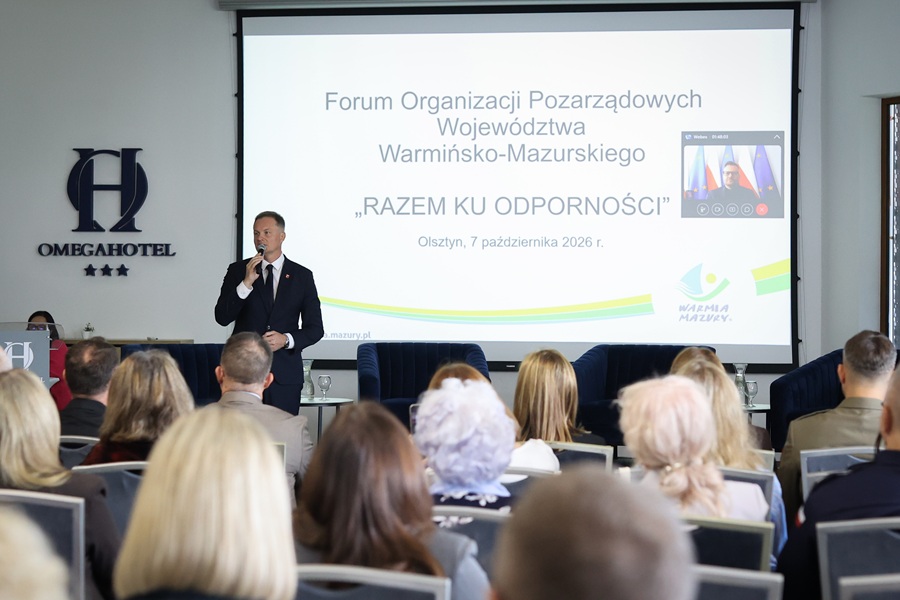 Marszałek Marcin Kuchciński podczas otwarcia konferencji 