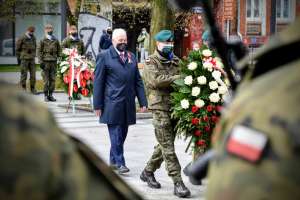 Uroczystości na Placu Konsulatu Polskiego w Olsztynie 