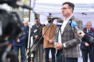 Uroczystości na wyremontowanym Kanale Piękna Góra 