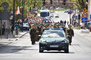 Uczestnicy obchodów 3 Maja w Olsztynie 