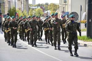 Uczestnicy obchodów 3 Maja w Olsztynie 