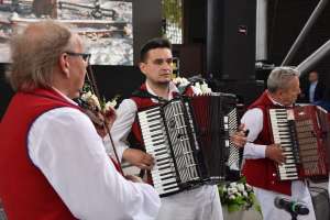 Uczestnicy Dnia Sołtysa odbierają wyróżnienia 