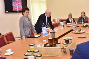 Uroczyste przekazanie certyfikatów 