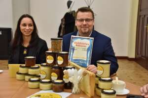 Uroczyste przekazanie certyfikatów 