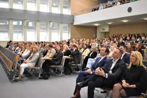 Uczestniczy olsztyńskiej konferencji 