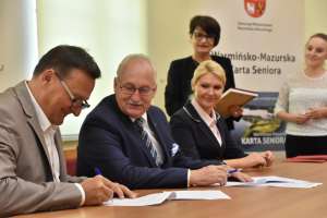 Podpisanie umów w Urzędzie Marszałkowskim 